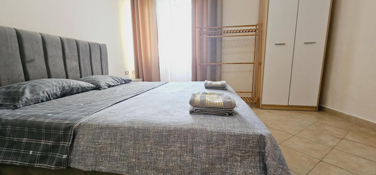 New Bazaar Side Bliss 2 Bed Room Apt With Free Garage Тирана Екстериор снимка