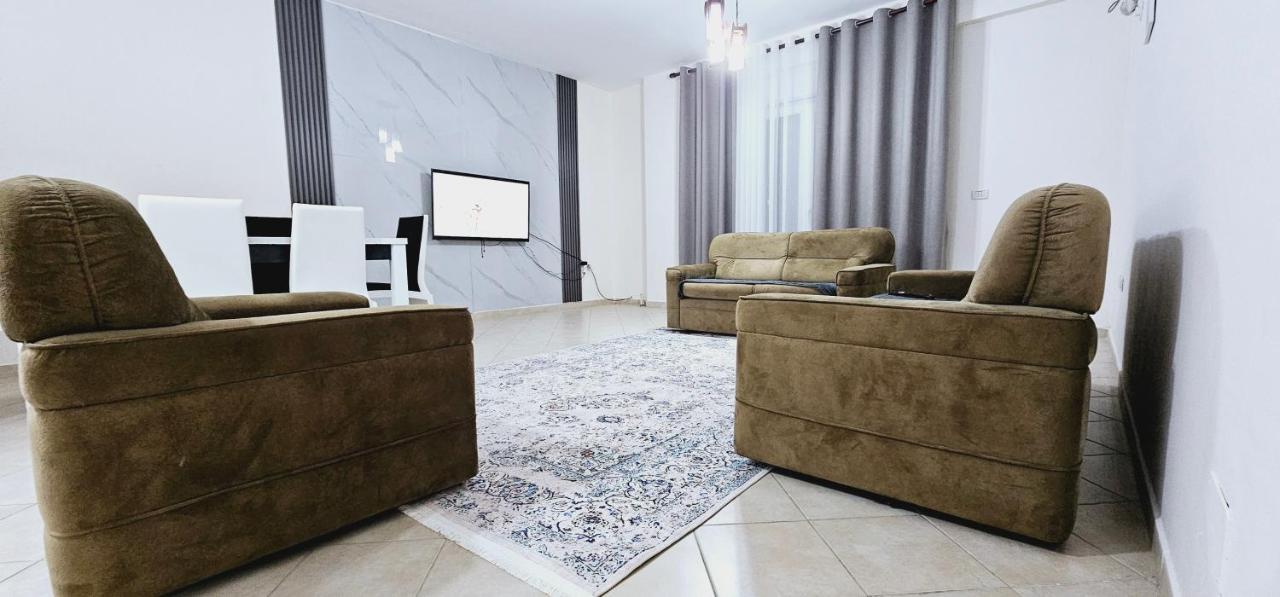 New Bazaar Side Bliss 2 Bed Room Apt With Free Garage Тирана Екстериор снимка
